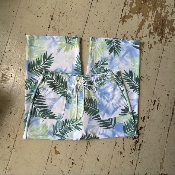 Zac & Rachel Print Cropped Lounge Pants - Picture 14 of 16